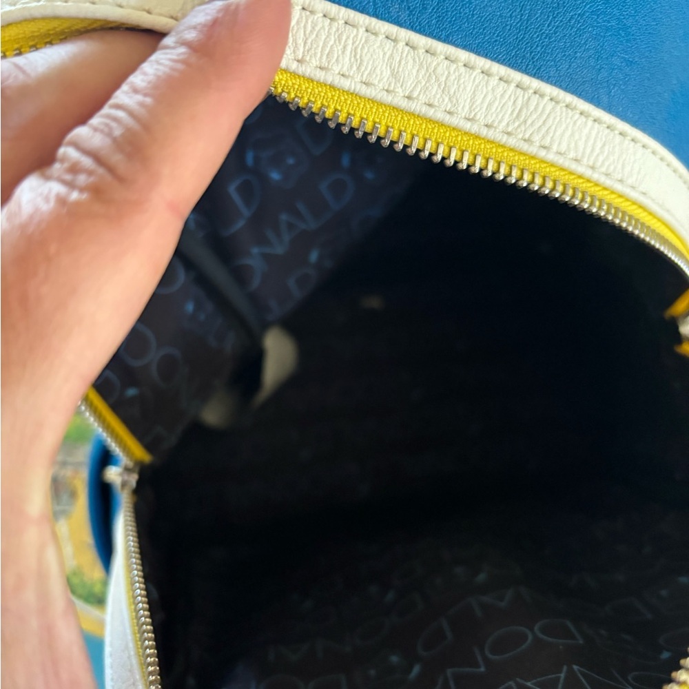 Loungefly Donald Duck Backpack with matching wallet - Picture 7 of 11